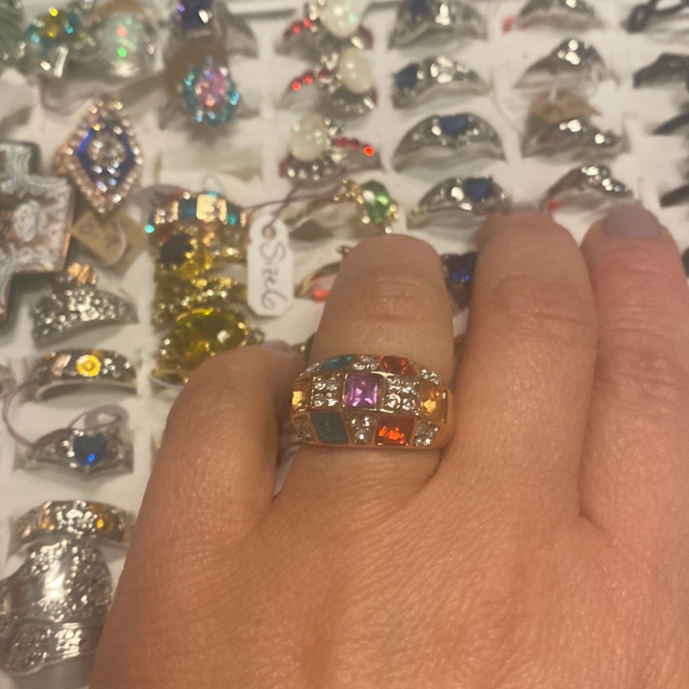 Queen ring